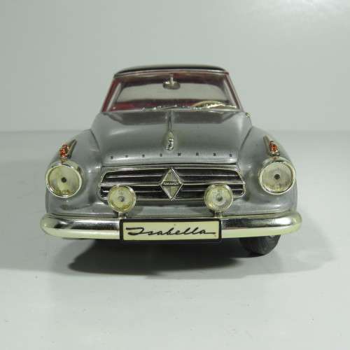 Revell Borgward Isabella model car - Right front wheel suspencion broken - Scale 1/18