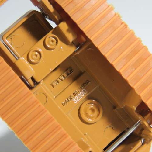 ERTL Case 650 H bulldozer die-cast construction model - Scale 1/64