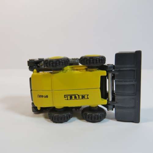 ERTL New Holland LS170 skid steer loader model - Scale 1/64