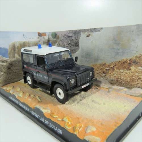 James Bond 007 - Land Rover Defender police car - Quantum of Solace
