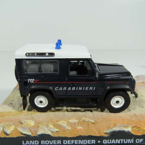 James Bond 007 - Land Rover Defender police car - Quantum of Solace