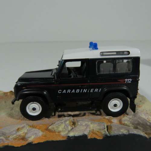 James Bond 007 - Land Rover Defender police car - Quantum of Solace