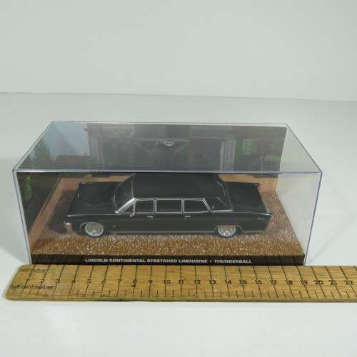 James Bond 007 - Lincoln Continental Stretched Limousine model car - Thunderball