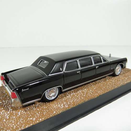 James Bond 007 - Lincoln Continental Stretched Limousine model car - Thunderball