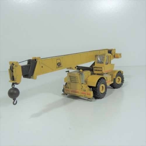 NZG #149 Grove RT755 mobile crane die-cast construction model - Scale 1/55 - Cab melted