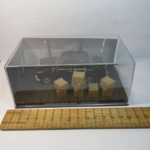 James Bond 007 - Mercedes Benz 220S model car - Goldfinger