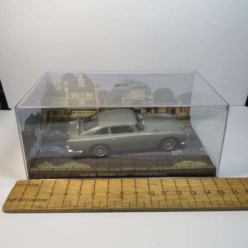 James Bond 007 - Aston  Martin DB5 model car - Thunderball