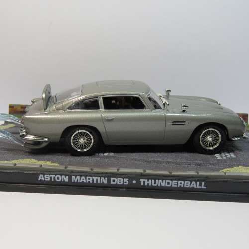 James Bond 007 - Aston  Martin DB5 model car - Thunderball