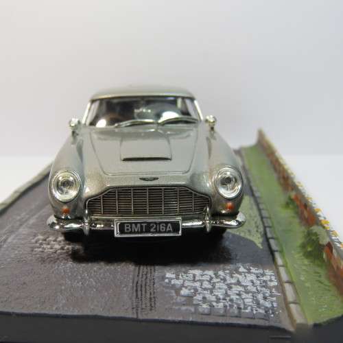 James Bond 007 - Aston  Martin DB5 model car - Thunderball