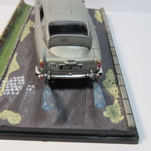 James Bond 007 - Aston  Martin DB5 model car - Thunderball