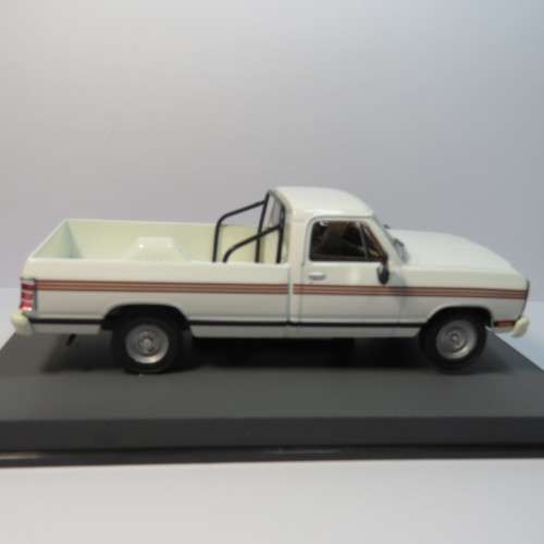James Bond 007 - Dodge RAM model car - License to kill