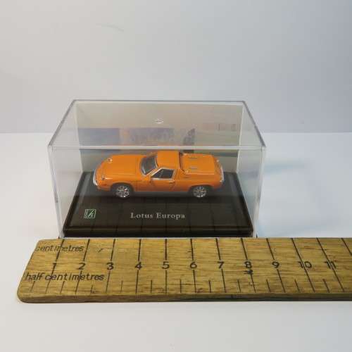 Hongwell Lotus Europa model car in case - Scale 1/72
