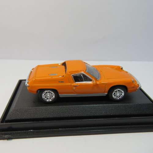 Hongwell Lotus Europa model car in case - Scale 1/72