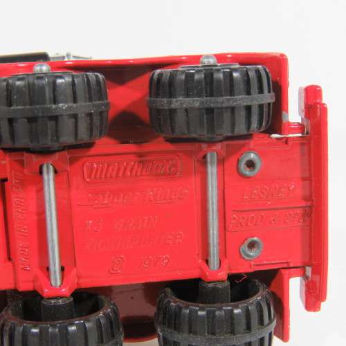 Matchbox Superkings Bedford truck with Kellog's K3 grain transporter