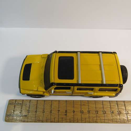 Bburago Hummer H3 model car - Scale 1/35