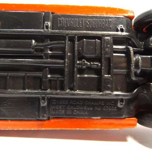 Road Champs Chevrolet Surburban Fire department toy truck