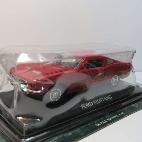DelPrado Ford Mustang model car - Scale 1/43