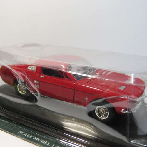 DelPrado Ford Mustang model car - Scale 1/43