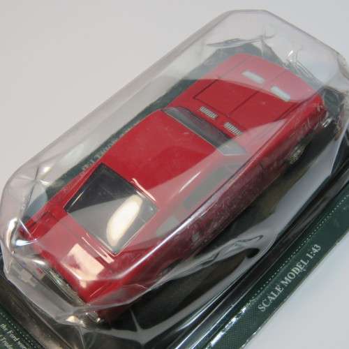 DelPrado Ford Mustang model car - Scale 1/43