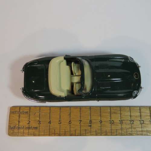 Maisto Jaguar E-type cabriolet model car - Scale 1/38