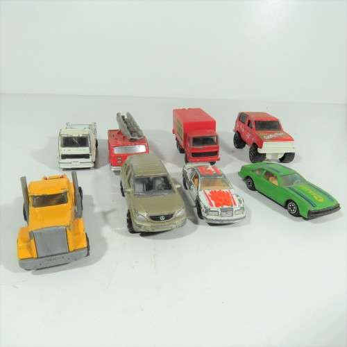 Lot of 8 Yatming toy cars