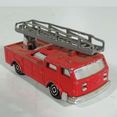 Lot of 8 Yatming toy cars