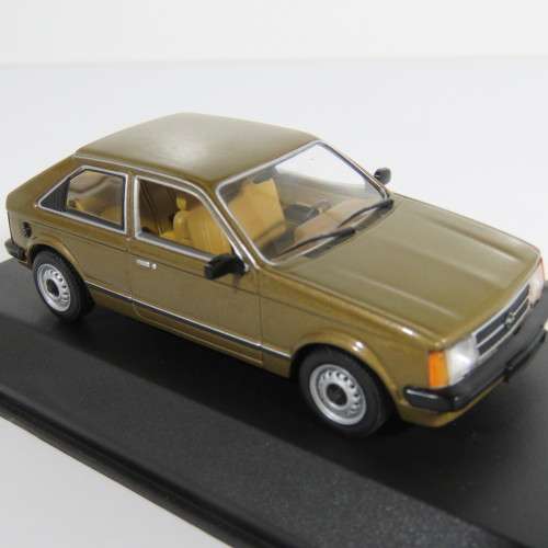 Mini Champs 1979 opel kadett haselbraun metallic model car in case - Scale 1/43 - Mirrors repaired