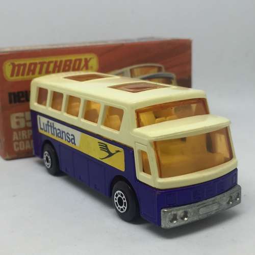1977 Matchbox 75 series superfast #65-B Airport Coach ``Lufthansa`` toy bus - mint boxed