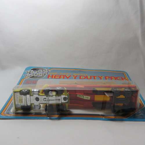 Vintage Yatming Road Tough #1382 truck with shell tanker in pack