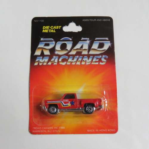 Vintage Road champs Road Machines Chevrolet pickup truck in pack