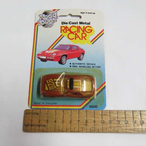 Vintage Road Tough Die cast metal racing car Porsche 928 toy car