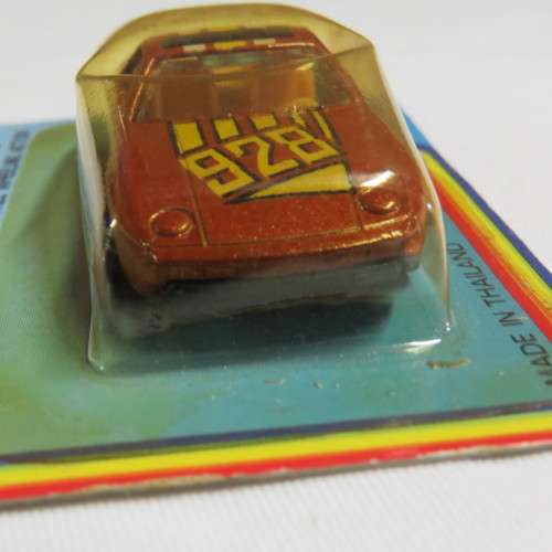 Vintage Road Tough Die cast metal racing car Porsche 928 toy car