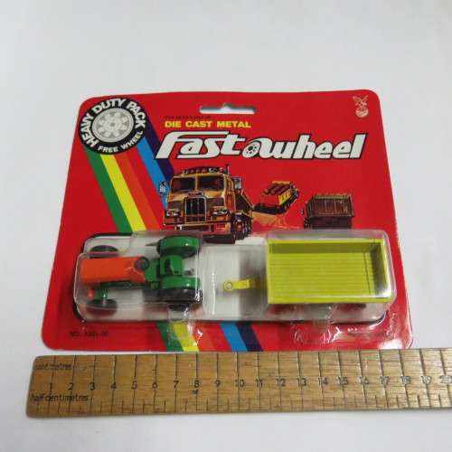 Yatming Fast Wheel tractor and trailer in pack #1381