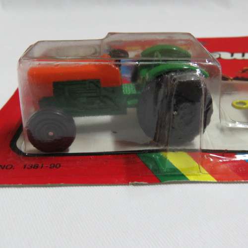 Yatming Fast Wheel tractor and trailer in pack #1381