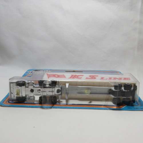 Vintage Yatming Road Tough ICS Line #1385 truck and trailer in pack