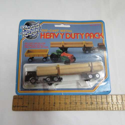 Vintage Yatming Road Tough die cast log carrier truck