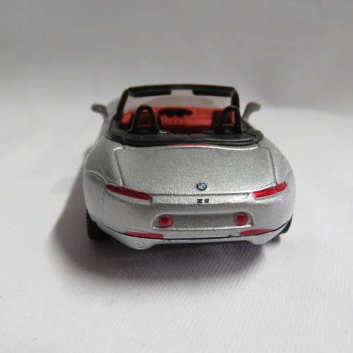 NewRy BMW Z8 die-cast model car - Scale 1/43