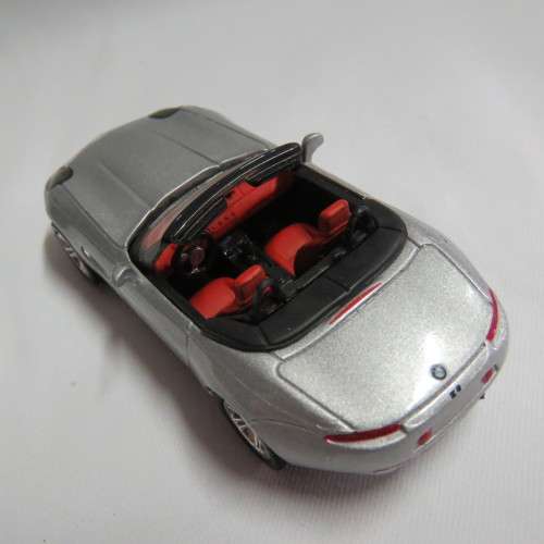 NewRy BMW Z8 die-cast model car - Scale 1/43