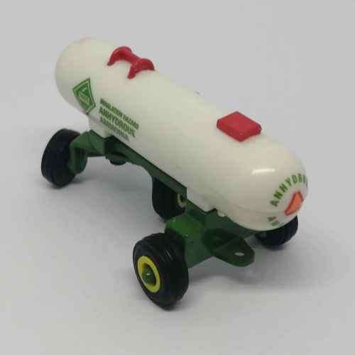 ERTL John Deere Anhydrous Ammonia tanker