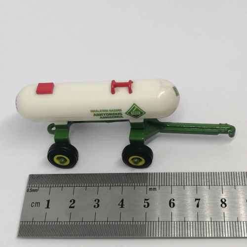 ERTL John Deere Anhydrous Ammonia tanker