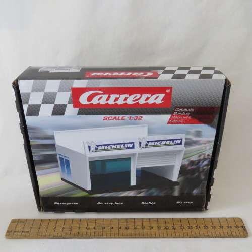 Carrera #21104 Pit stop Lane double garage building - Scale 1/32