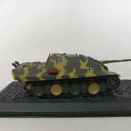 1945 German Panzerjager V Jagdpanther Sd. Kfz 173 combat tank die-cast model