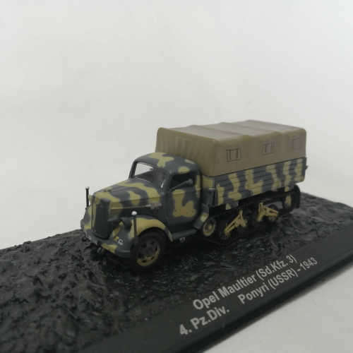 1943 German ( USSR ) Opel maultier Sd Kfz 3 half track military truck die-cast model