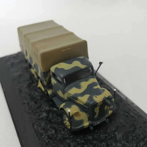 1943 German ( USSR ) Opel maultier Sd Kfz 3 half track military truck die-cast model