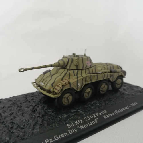 1944 German ( Narva ) Sd Kfz 234/2 Puma combat vehicle die-cast model