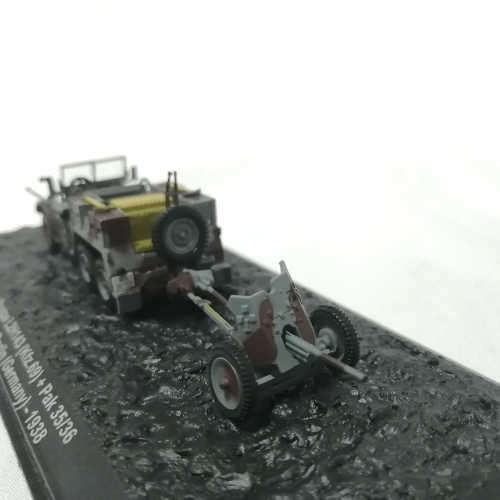 1938 German ( Berlin ) Krupp Protze L2H143 Military vehicle with PAK 35/36 cannon die-cast model