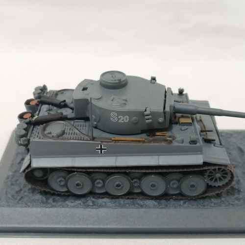 1943 German Panzer Kampfwagen VI Tiger combat tank die-cast model