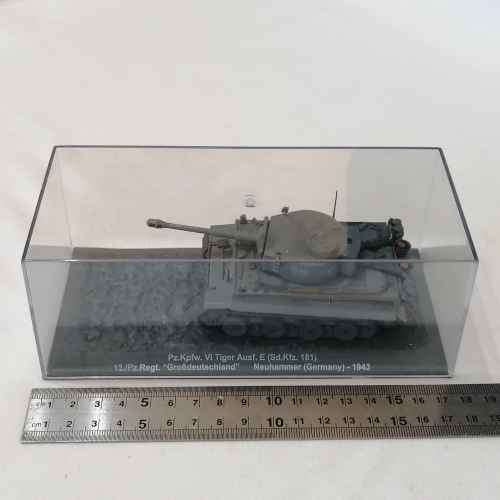 1943 German Panzer Kampfwagen VI Tiger combat tank die-cast model