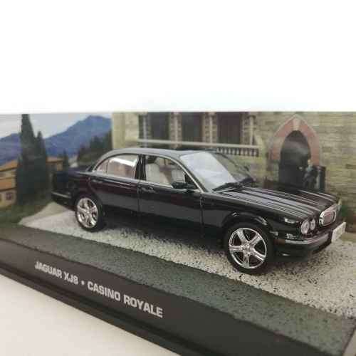 James Bond 007 - Jaguar XJ 8 model car - Casino Royale