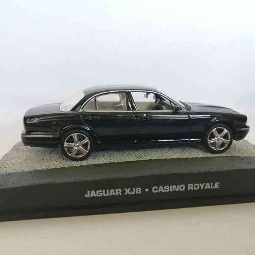 James Bond 007 - Jaguar XJ 8 model car - Casino Royale